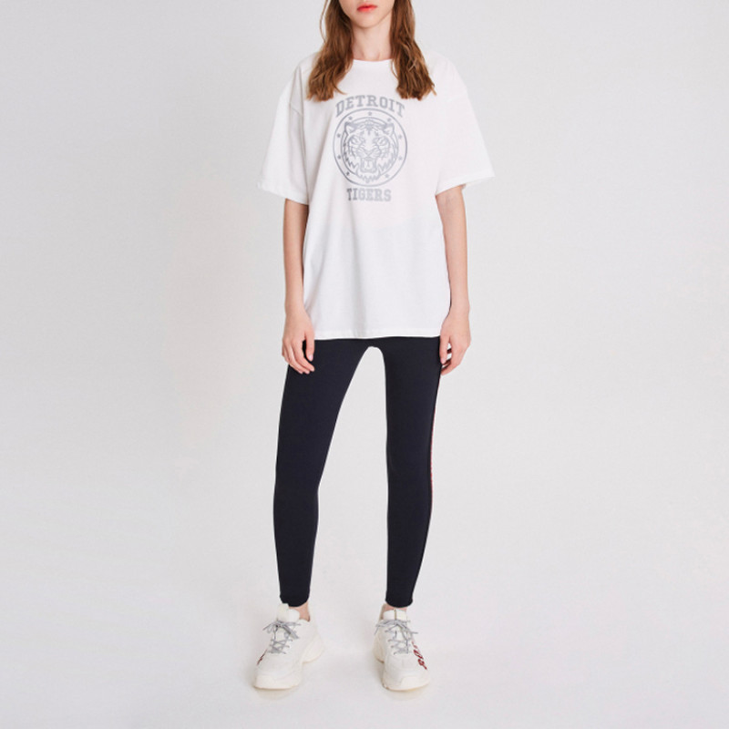 MLB T