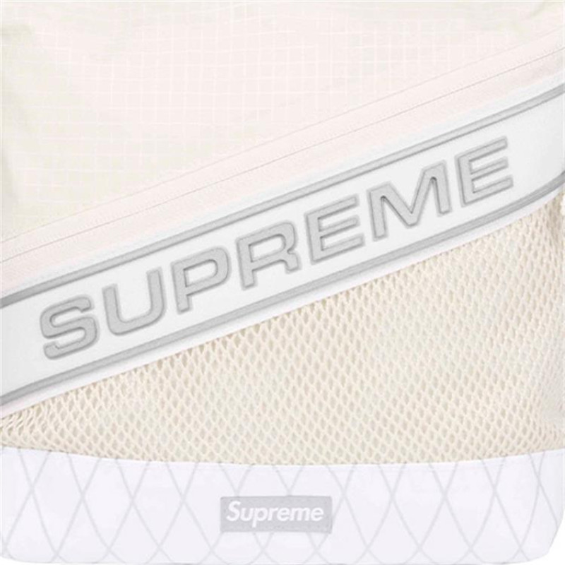 Supreme Logo