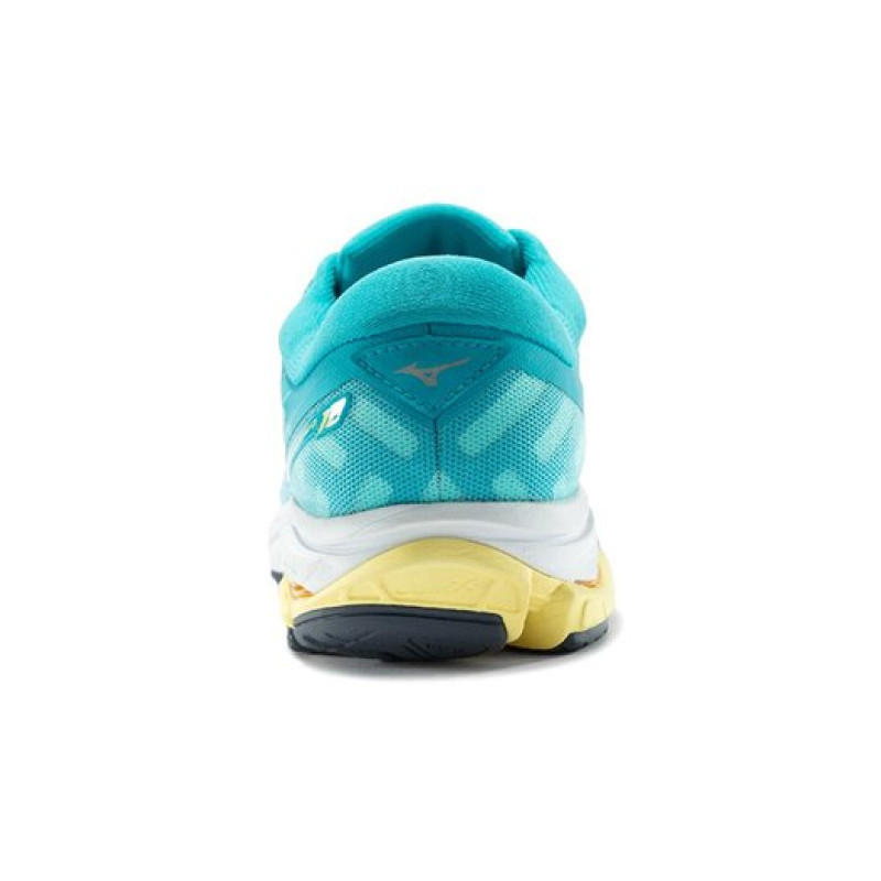 Mizuno Wave Ultima 12