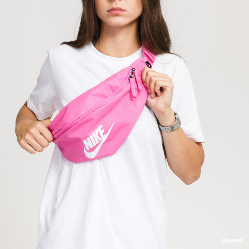 Nike logo