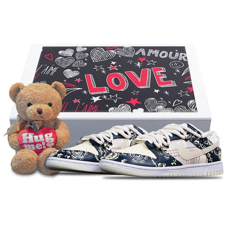 Nike Dunk Low Retro 