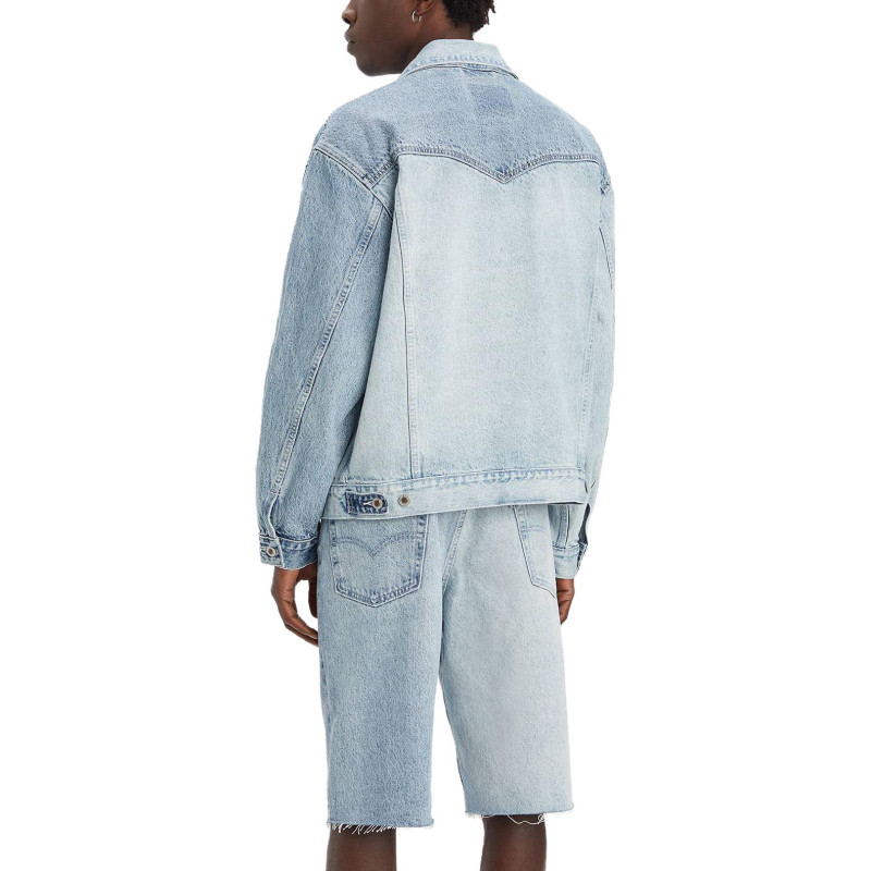 Levis