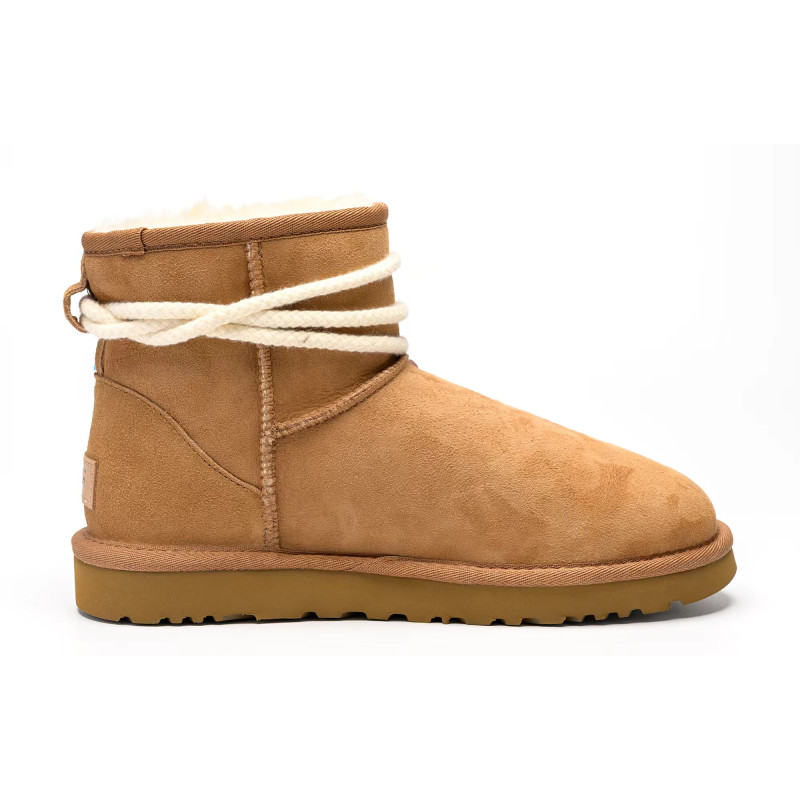 UGG CLASSIC MINI