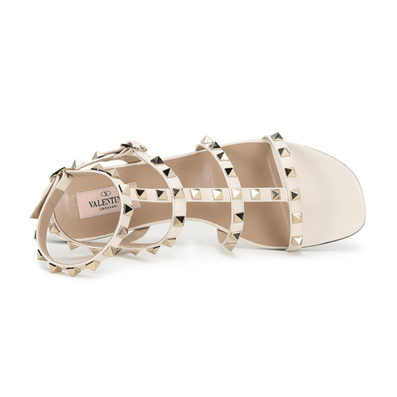 Valentino Rockstud