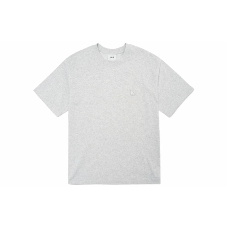 MLB T