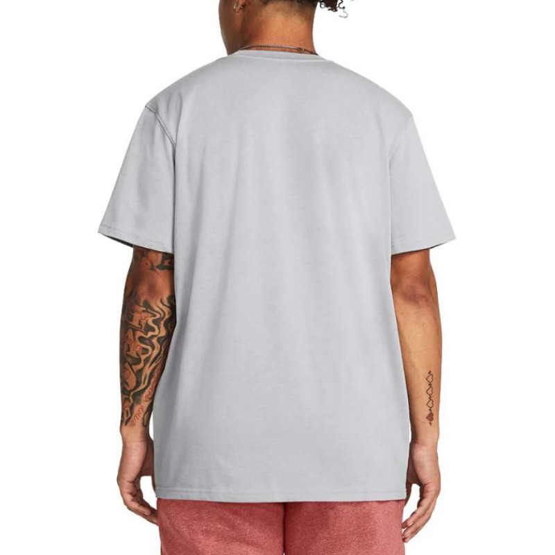 Under Armour T