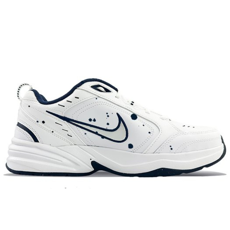 Nike Air Monarch 4