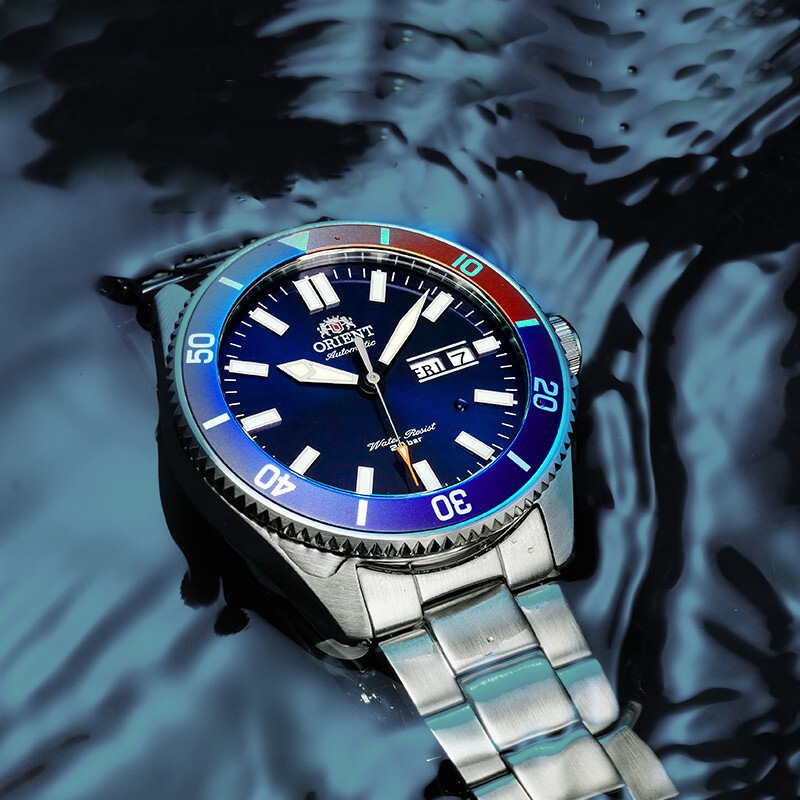 ORIENT 200 44mm RA-AA0912B19B