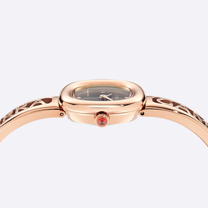 FERRAGAMO 23