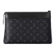 LOUIS VUITTON Pochette Voyage