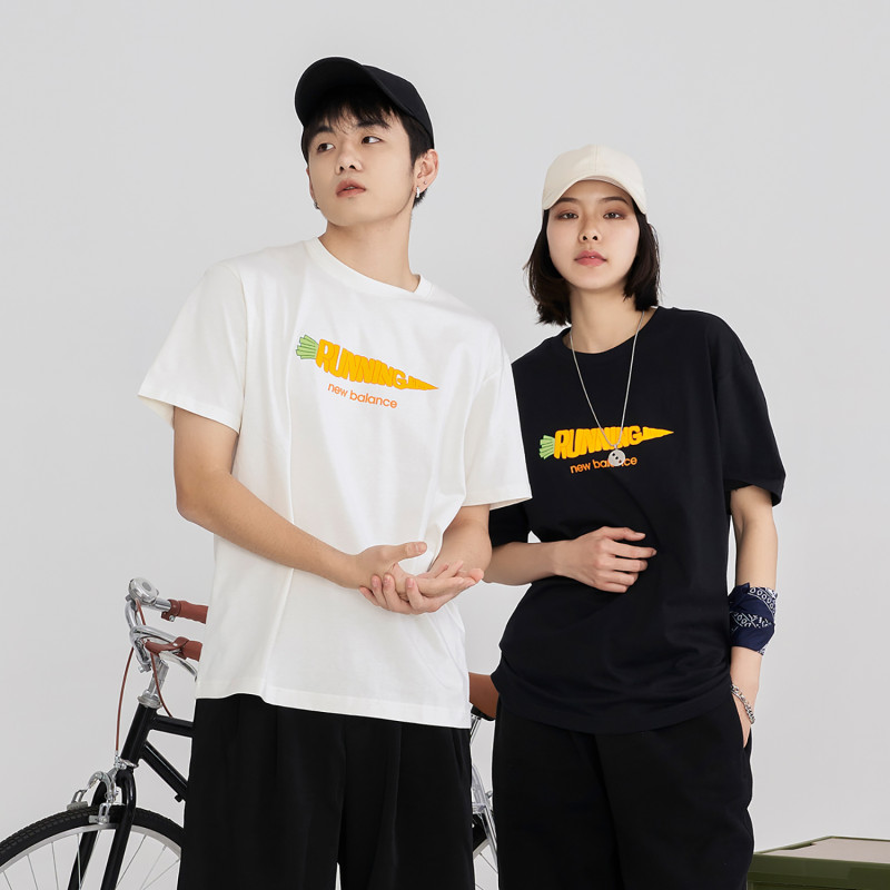 New Balance logoT T