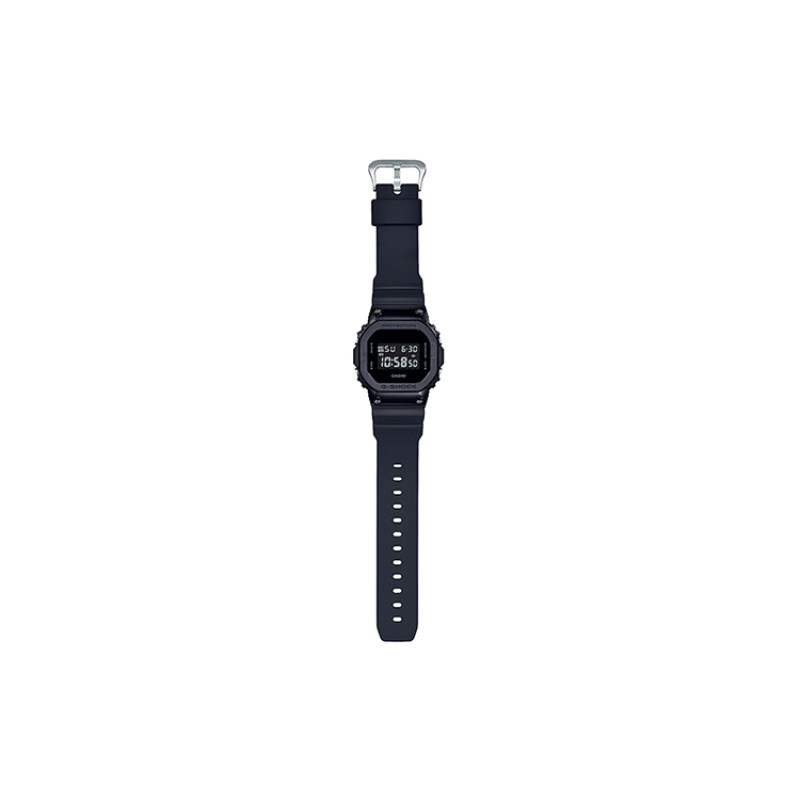 G-SHOCK5600 GM-5600B-1PR-person