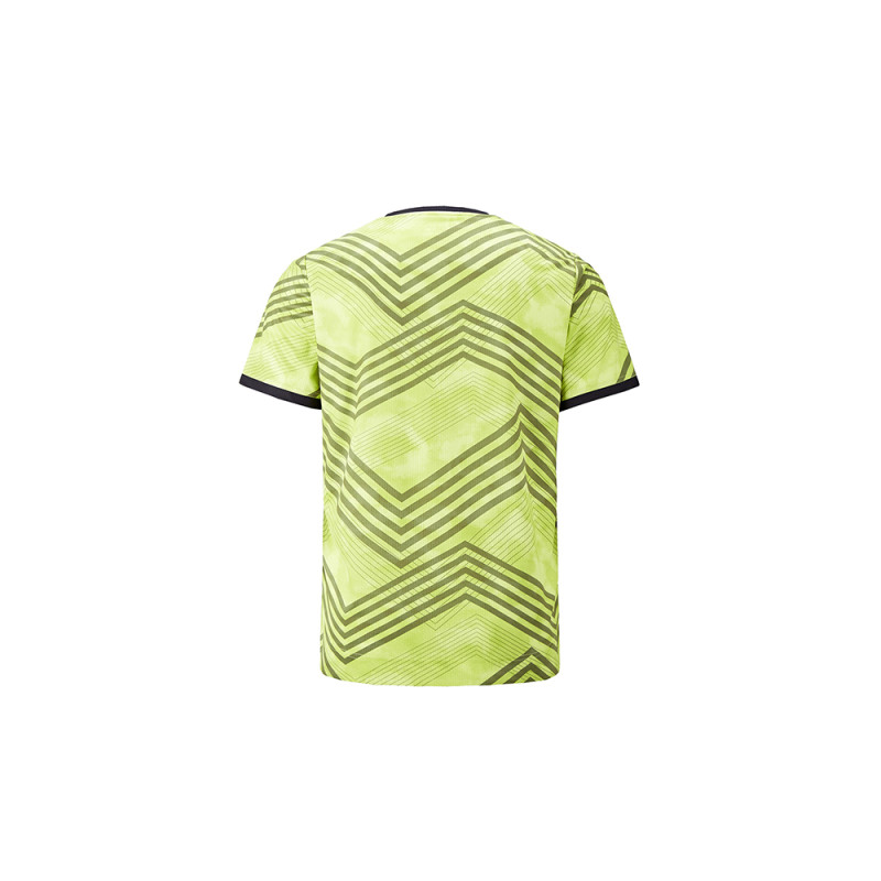 Under Armour T