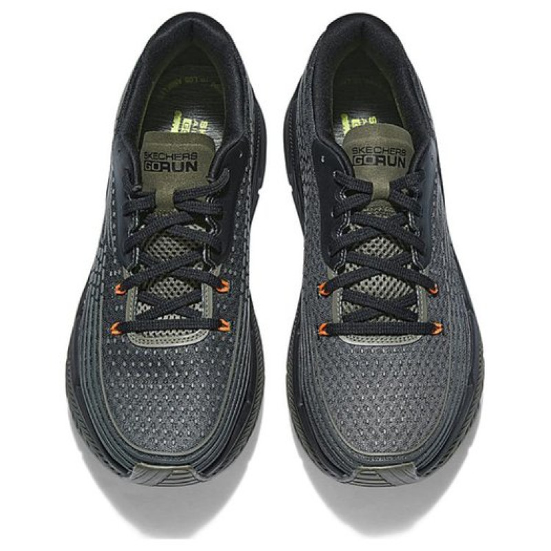 Skechers Max Cushioning