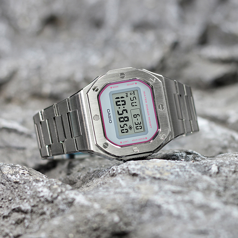 CASIO DW-5600SC-4