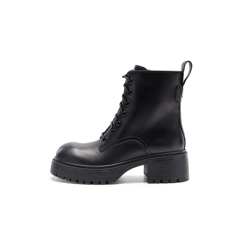 NINE WEST