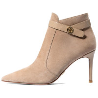 NINE WEST
