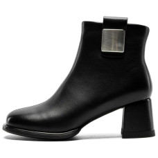 NINE WEST