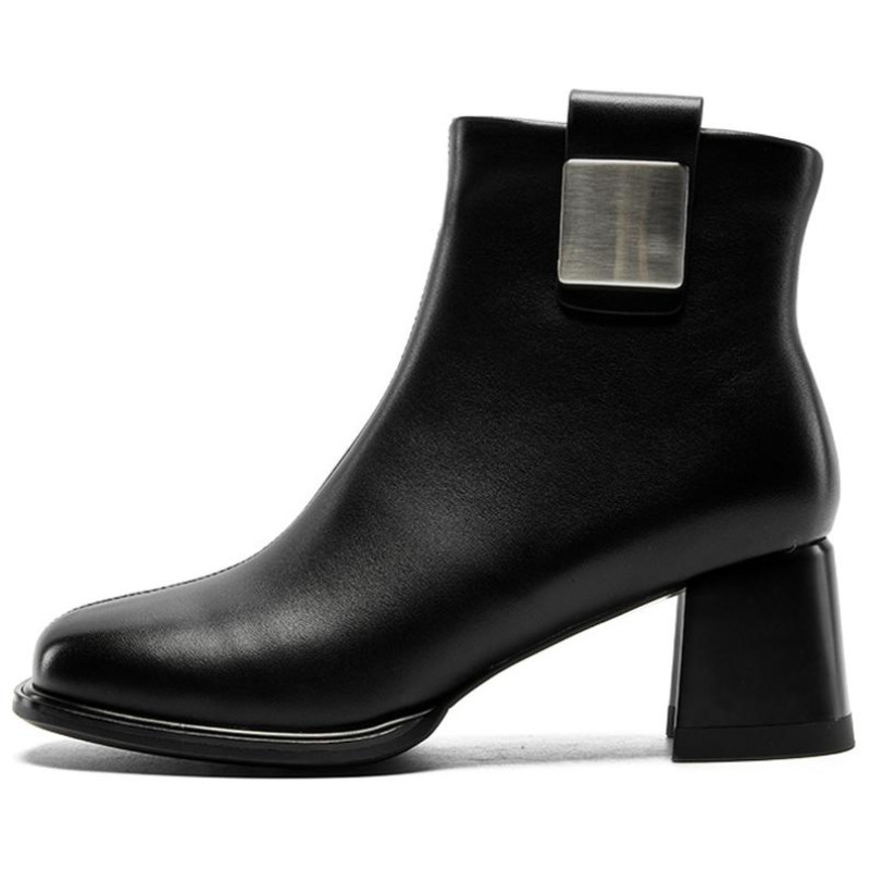 NINE WEST