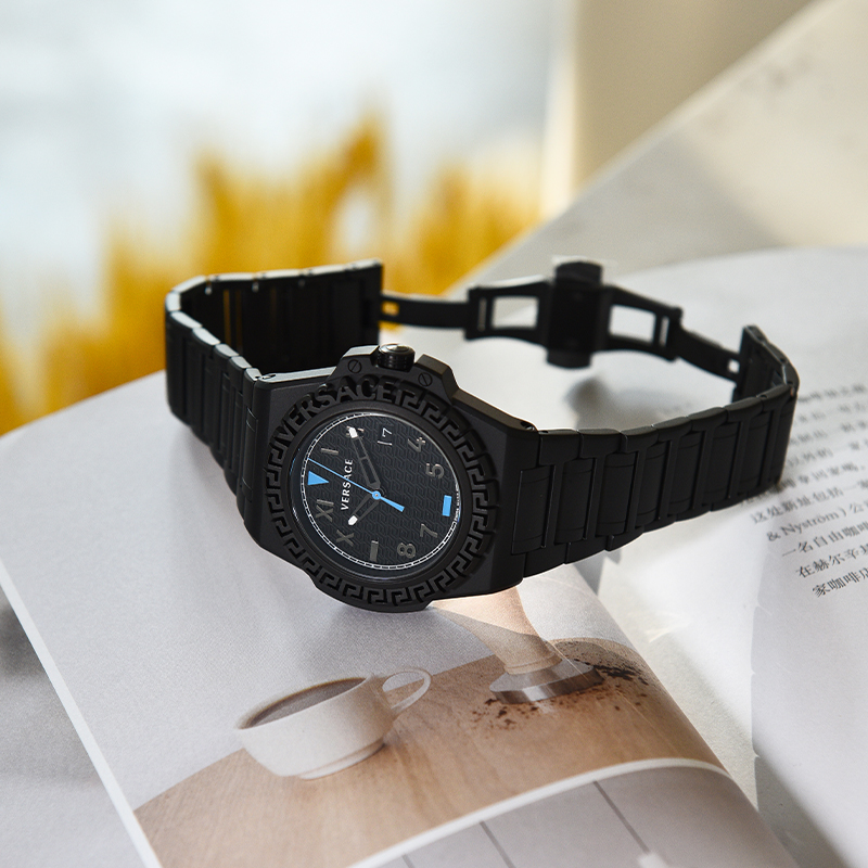 VERSACE 44mm VE3I00622
