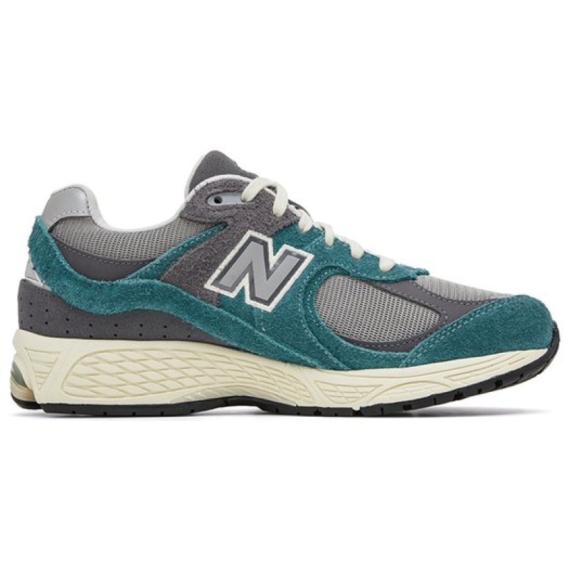 New Balance NB 2002R