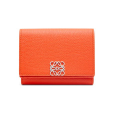 LOEWE Anagram Logo