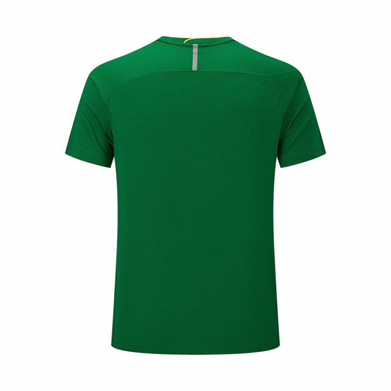 Under Armour T