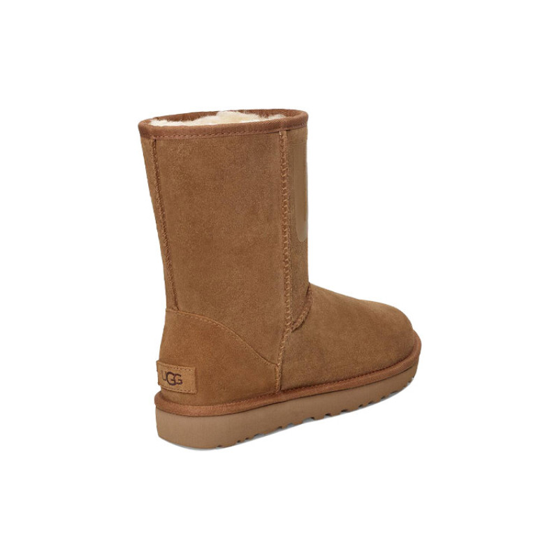 UGG CLASSIC SHORT