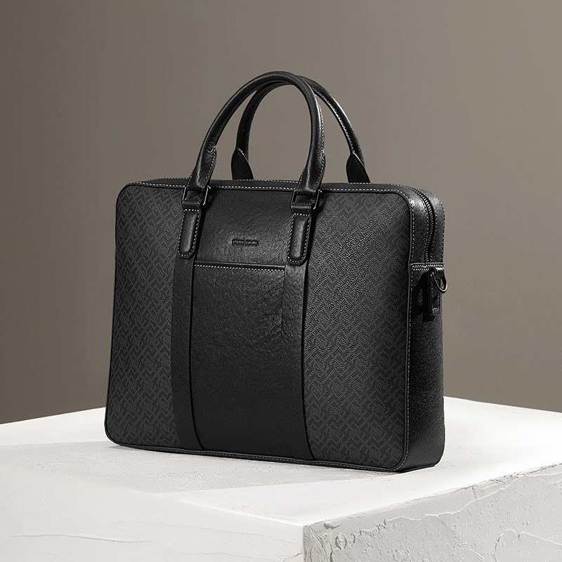 PIERRE CARDIN PVC