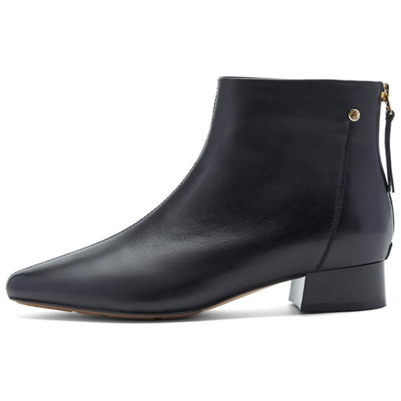 NINE WEST