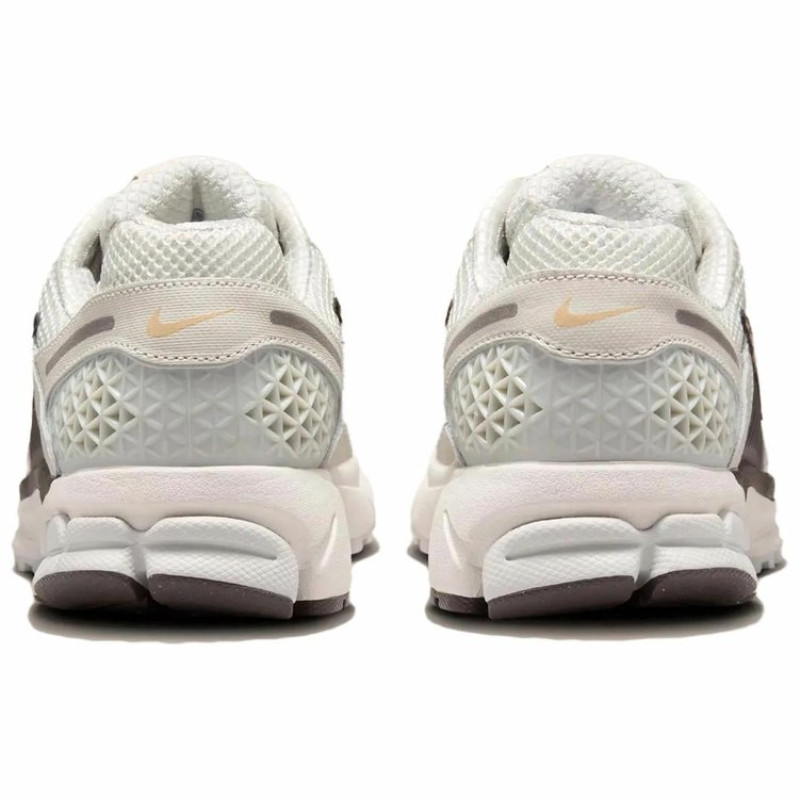 Nike Air Zoom Vomero 5