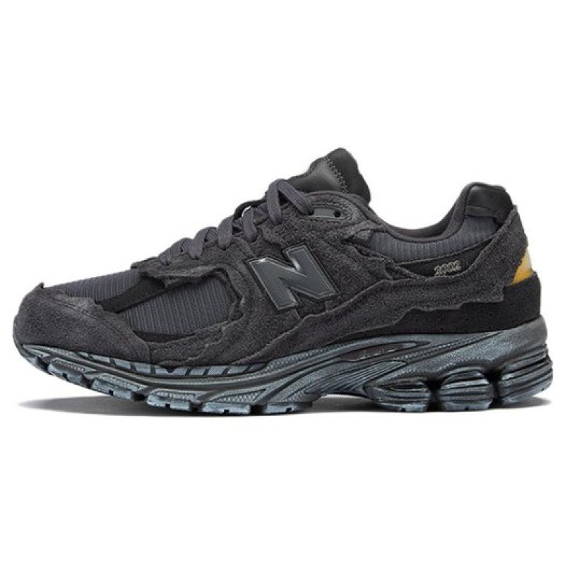 New Balance NB 2002R 
