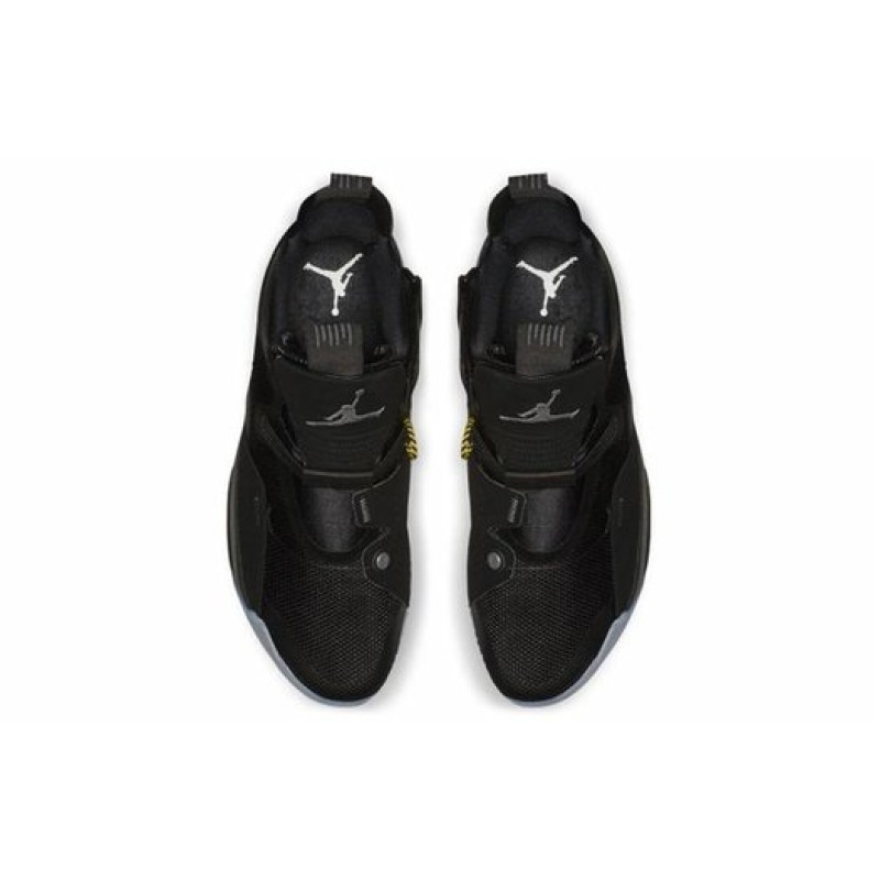 Air Jordan 33 Blackout