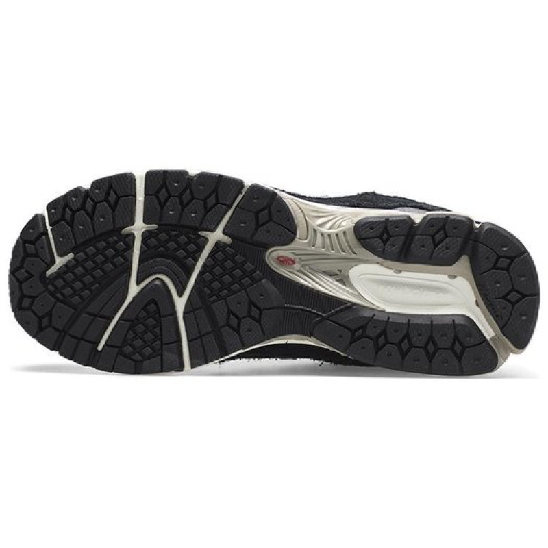 New Balance 2002R 
