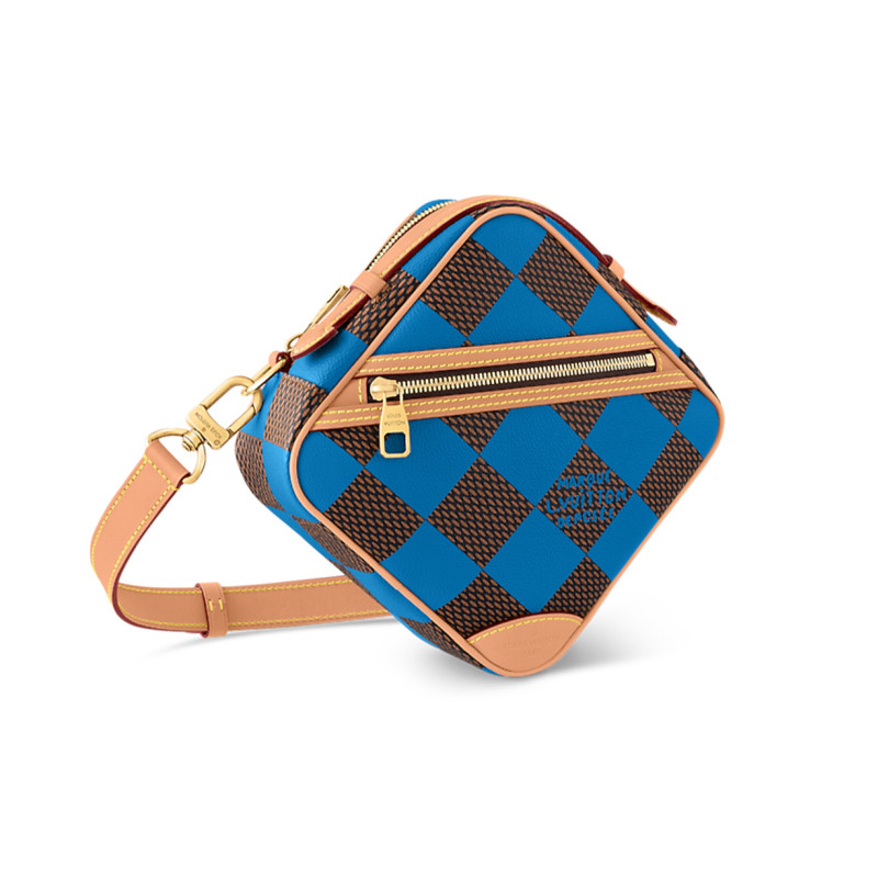 LOUIS VUITTON Chess Messenger