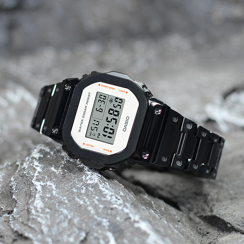 CASIO DW-5600WS-4