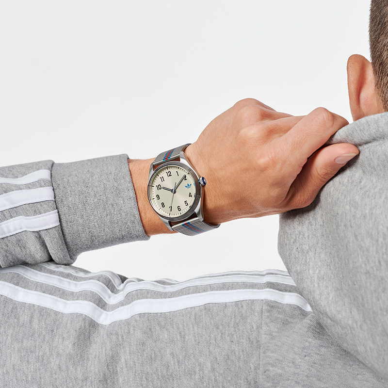 adidas originals 42mm 50 AOSY235312I
