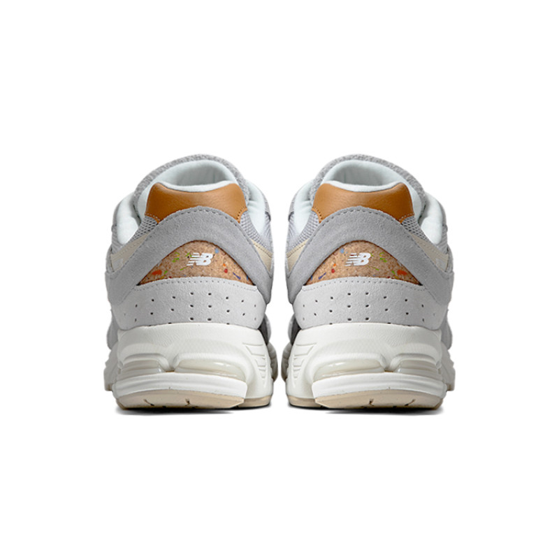 New Balance NB 2002R