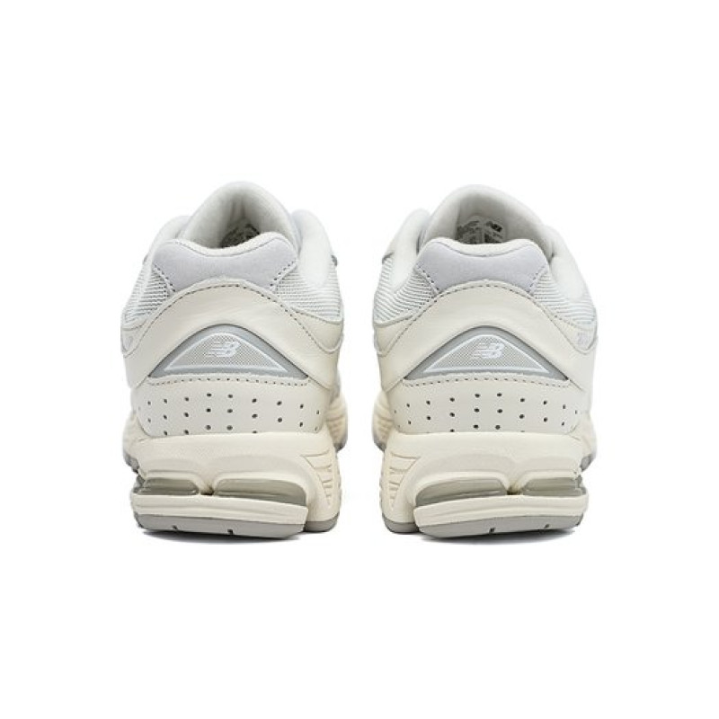 New Balance NB 2002R