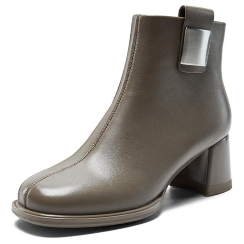 NINE WEST