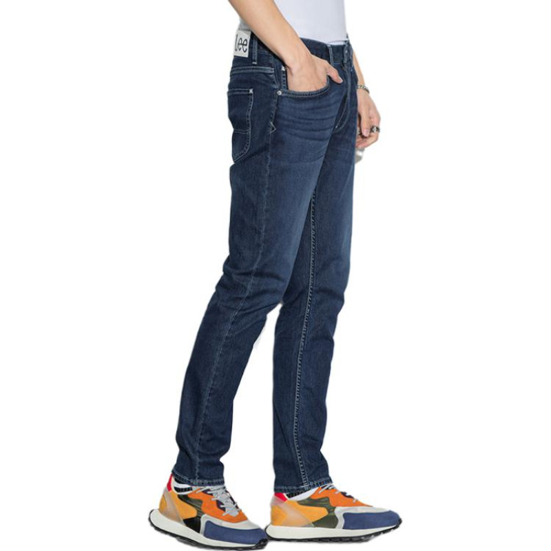 Lee