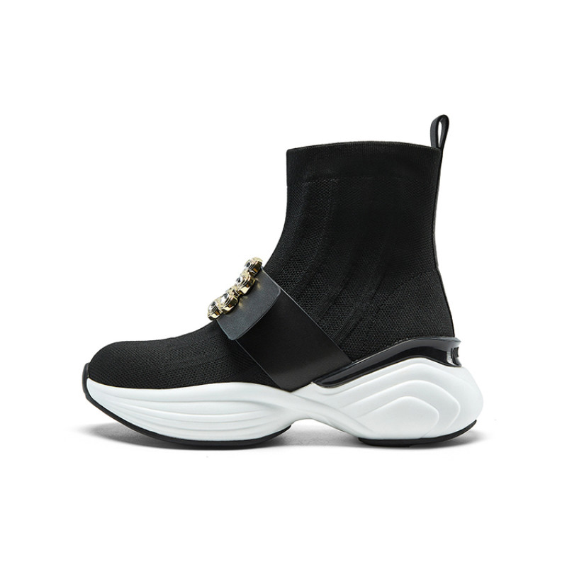 NINE WEST