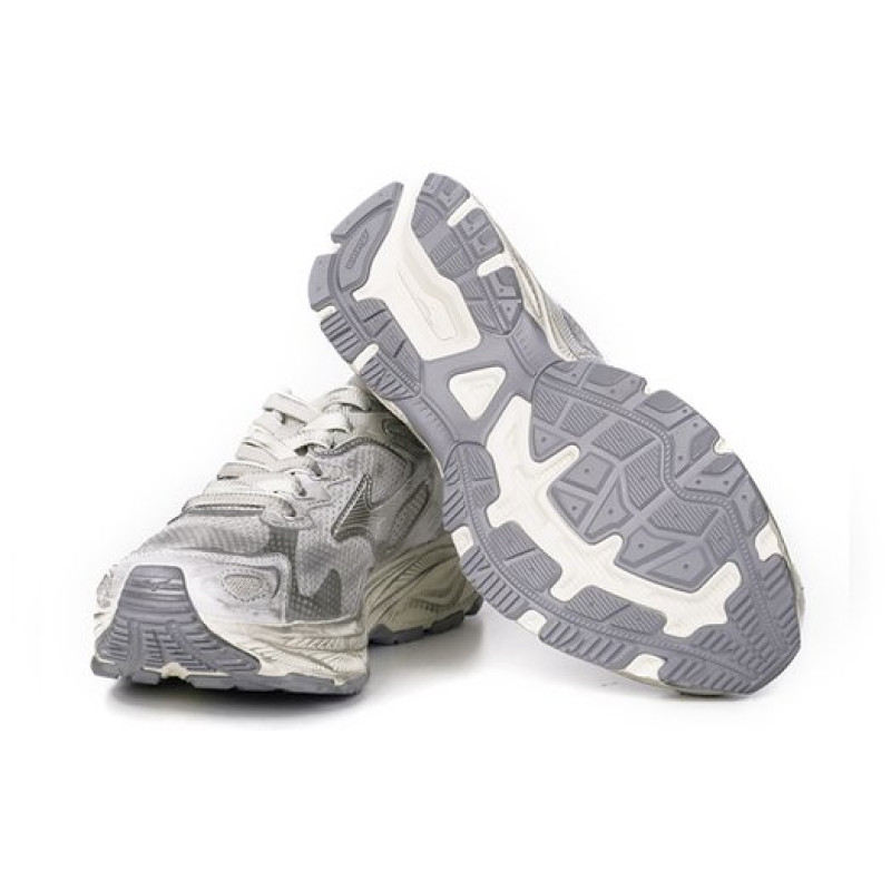 Mizuno Racer S