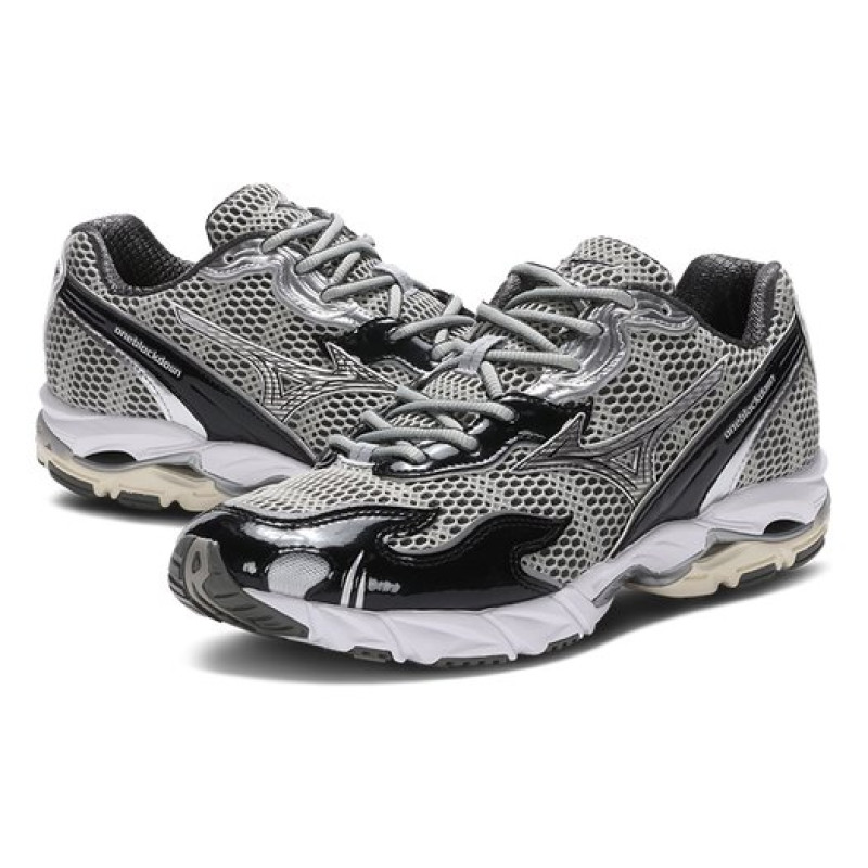 ONE BLOCK DOWN x Mizuno Wave Rider 10