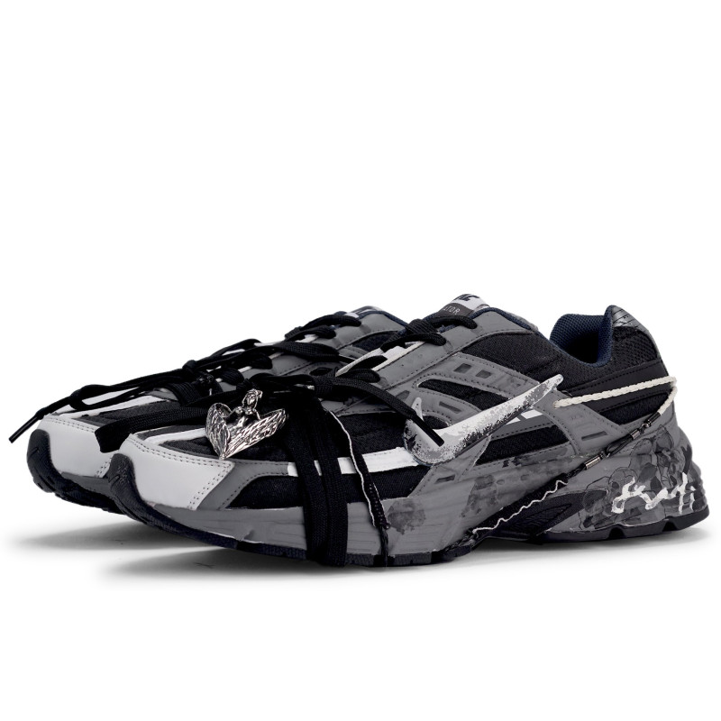 Nike Initiator