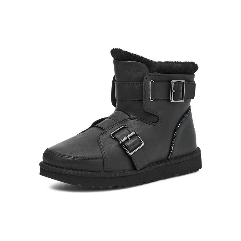 UGG Classic Novelty