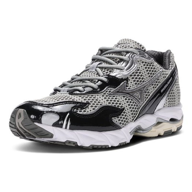 ONE BLOCK DOWN x Mizuno Wave Rider 10