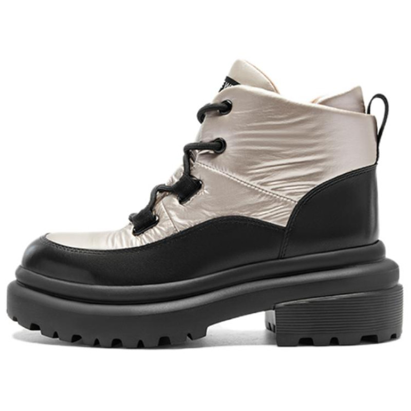 NINE WEST