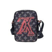 LOUIS VUITTON Danube Logo