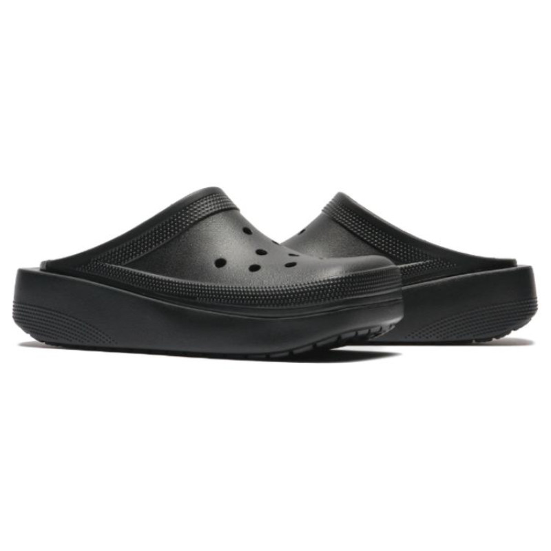 Crocs Blunt Toe